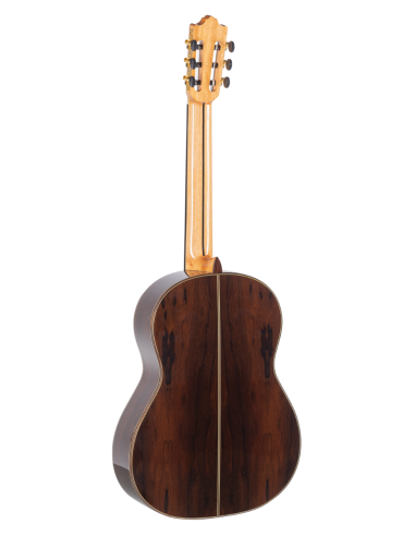 ADMIRA LOLA POR DETRAS